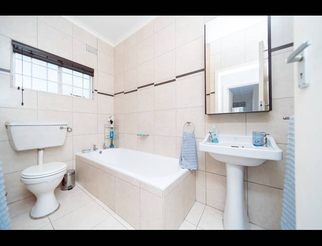 4 BEDROOM HOUSE FOR SALE IN BEACON BAY